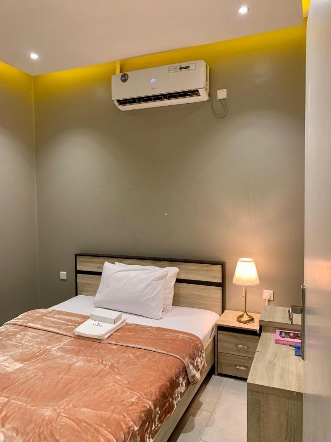 Al Rawdha Hotel Apartments ชาร์จาห์ ภายนอก รูปภาพ
