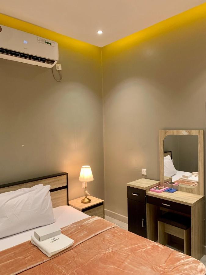 Al Rawdha Hotel Apartments ชาร์จาห์ ภายนอก รูปภาพ