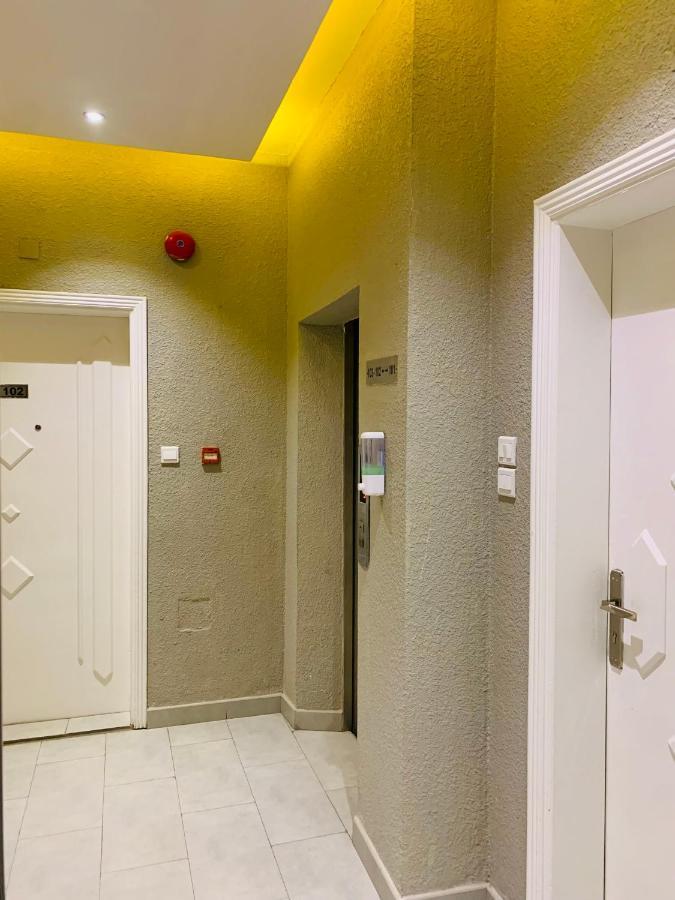 Al Rawdha Hotel Apartments ชาร์จาห์ ภายนอก รูปภาพ
